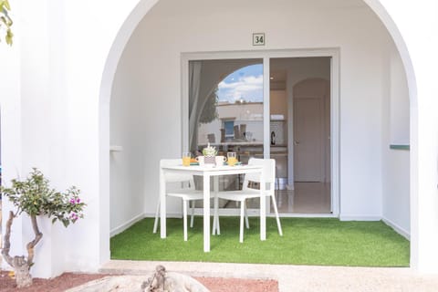 Patio, Balcony/Terrace