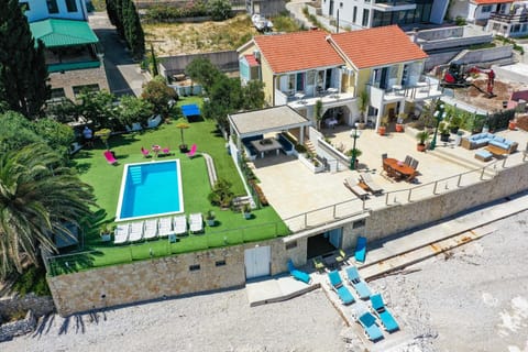 Property building, Swimming pool, Breakfast