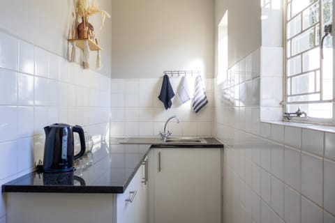 Rock away Beach Condo. Apartment in Western Cape