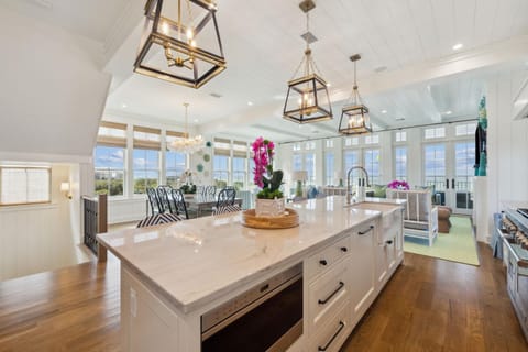 "Sea Dream" Beach Front Luxury Home in WaterColor - 4BR 4,5BTH home House in Seaside