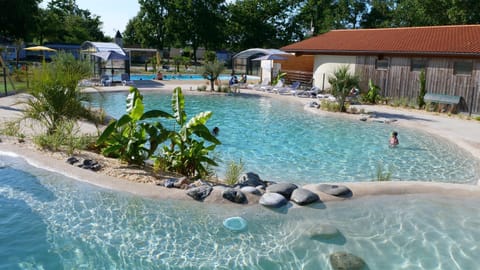 Day, Pool view, Swimming pool, sunbed