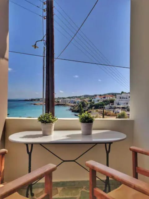 Patio, Day, Natural landscape, View (from property/room), Balcony/Terrace, Seating area, Sea view