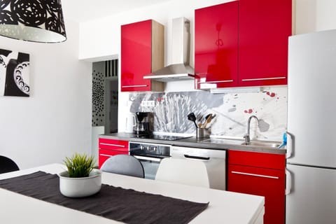 Dining area, kitchen