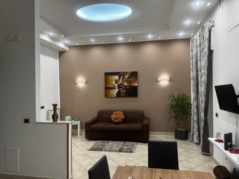 TV and multimedia, Living room, Seating area, Evening entertainment, Lunch, kitchen