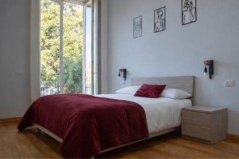 Bed, Balcony/Terrace, Photo of the whole room, Bedroom