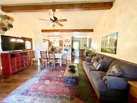 C8, Two bedroom, two bath log-sided, lake view luxury cottage with hot tub cottage House in Lake Ouachita