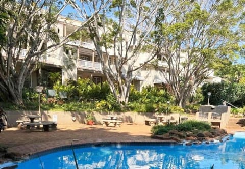 Property building, Garden, Pool view