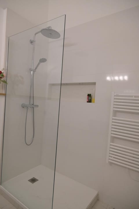 Appartement de beau standing Apartment in Lyon