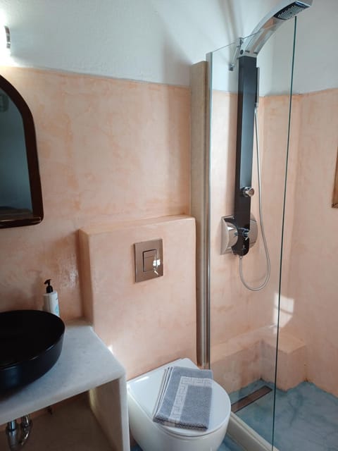 Siroco's Rooms And Studios Apartment hotel in Paros