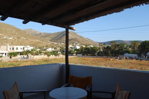 Siroco's Rooms And Studios Apartment hotel in Paros