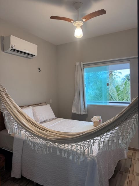 Bed, Photo of the whole room, Bedroom, air conditioner