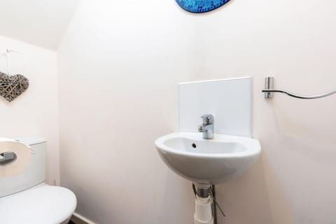 Stunning 3 Bedroom Home Hillsborough Sheffield House in Sheffield