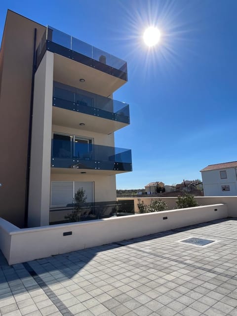 Property building, Day