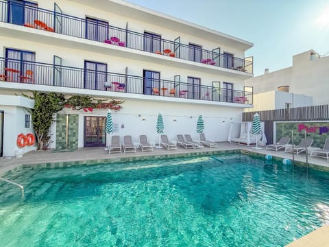 Patio, View (from property/room), Balcony/Terrace, Pool view, Pool view, Swimming pool, sunbed