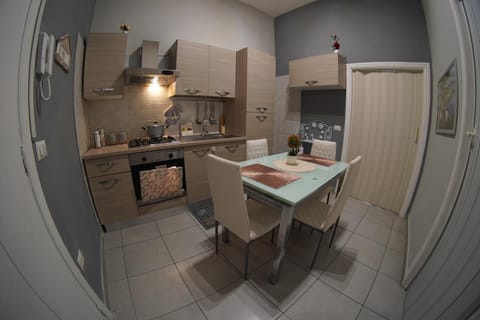 Lilly's House Apartment in Castellammare di Stabia