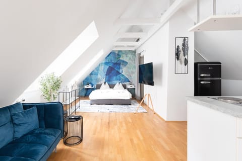 Bed, Living room