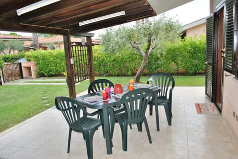 Garden, furniture