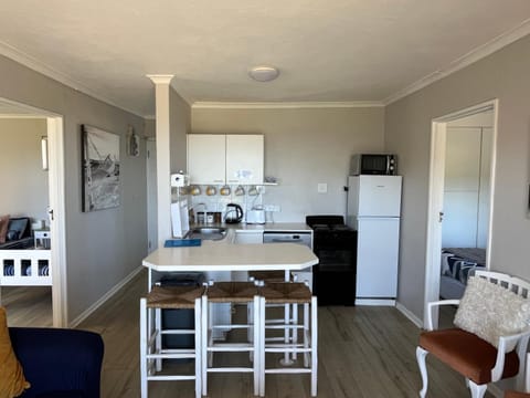 Ocean Breeze @ Hermanus Beach Club Apartment in Hermanus