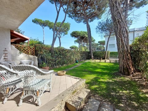 Garden, On site