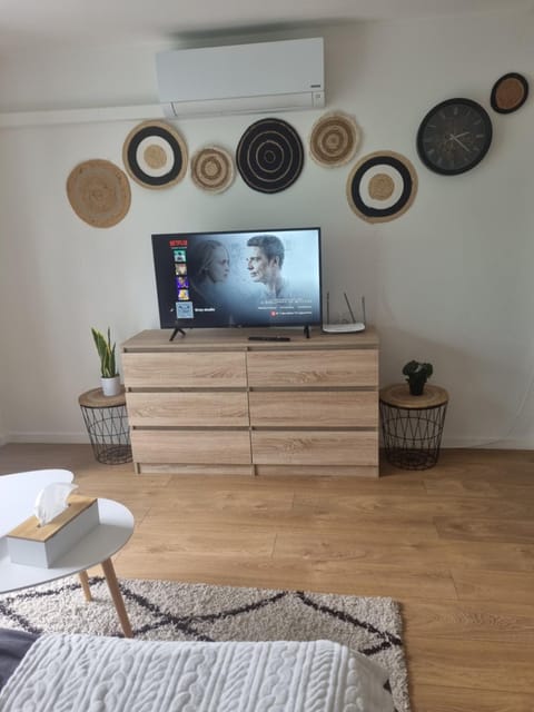 Communal lounge/ TV room, Evening entertainment