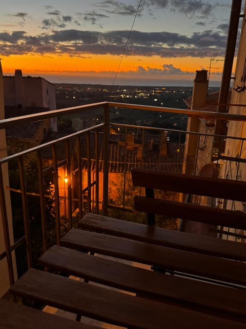 Property building, Natural landscape, View (from property/room), View (from property/room), City view, Landmark view, Landmark view, Sea view