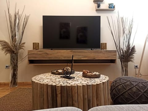 Communal lounge/ TV room, TV and multimedia, Evening entertainment