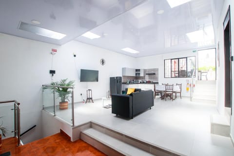 Communal lounge/ TV room, TV and multimedia, Evening entertainment