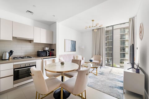TV and multimedia, Living room, Dining area