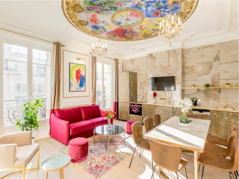 TV and multimedia, Kitchen or kitchenette, Living room, Dining area