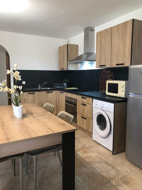 Appartement T2 rez de villa Apartment in Corsica