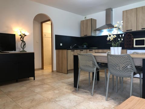 Appartement T2 rez de villa Apartment in Corsica