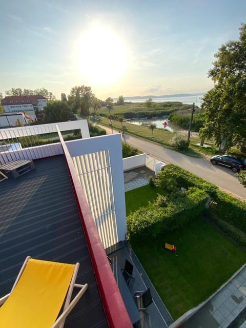 View (from property/room), Balcony/Terrace