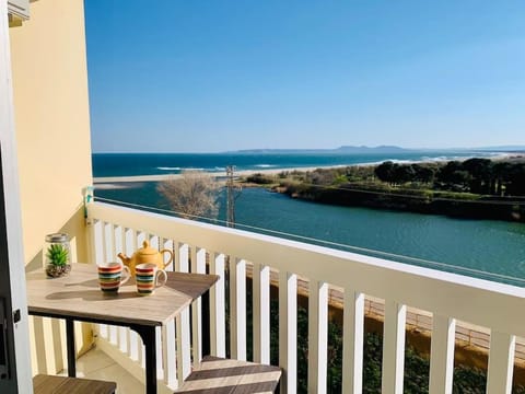 Nearby landmark, Day, Natural landscape, View (from property/room), Balcony/Terrace, Dining area, Mountain view, Sea view