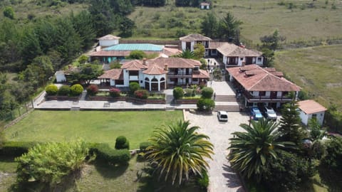 Property building, Natural landscape, Bird's eye view, Garden, Garden view