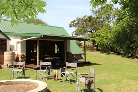 Property building, BBQ facilities, Garden, Balcony/Terrace, Dining area, Garden view, River view, River view