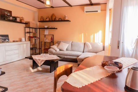 Living room, Seating area, air conditioner, air conditioner