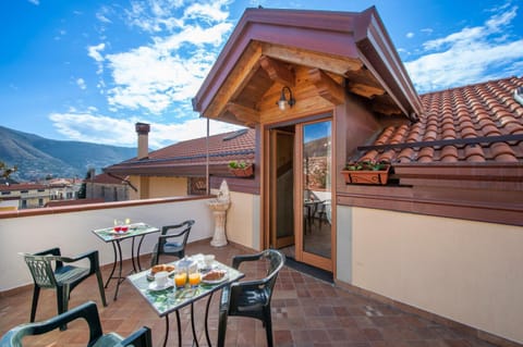 Property building, Patio, Day, Natural landscape, View (from property/room), Balcony/Terrace, Mountain view