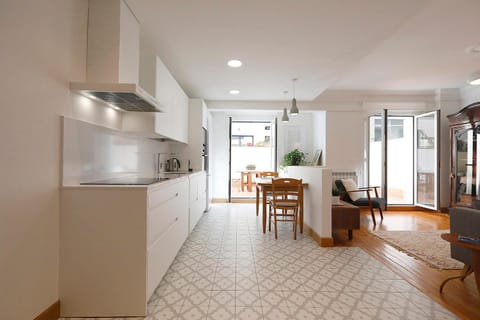 Kitchen or kitchenette, Lounge or bar, Seating area, kitchen