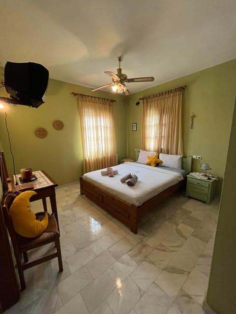 Bed, Bedroom, fireplace, towels