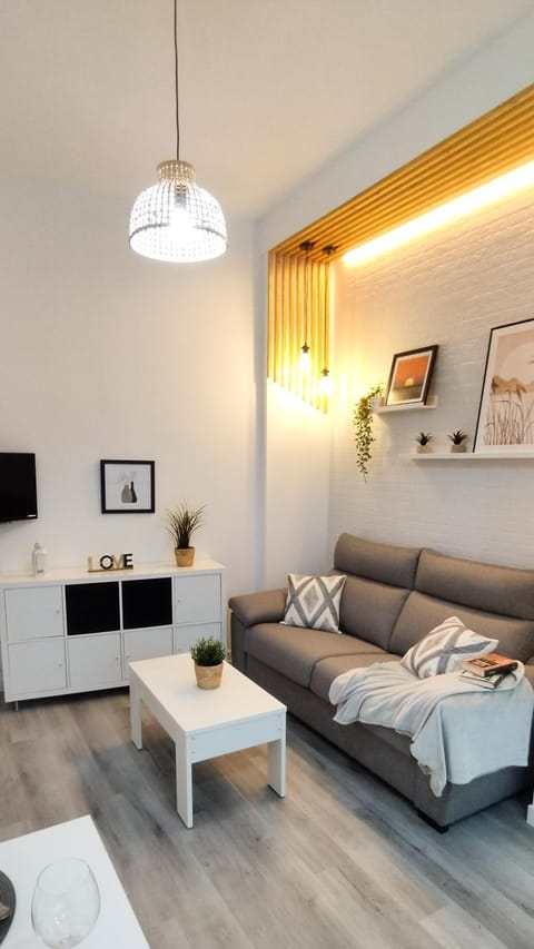 Communal lounge/ TV room, TV and multimedia, Living room, Seating area