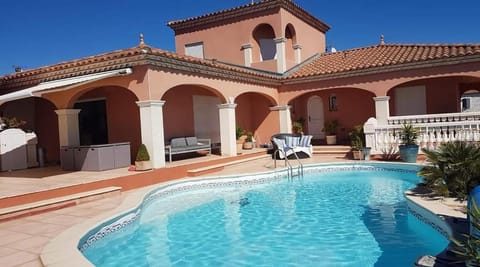 Patio, Pool view, Swimming pool, sunbed