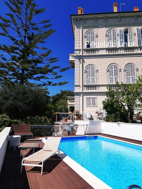 Pergolato junior Apartment in Sanremo