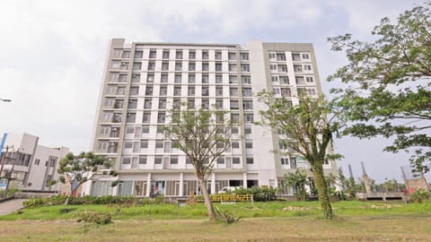 Property building, Garden view
