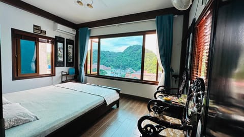 Bed, Photo of the whole room, Bedroom, Mountain view