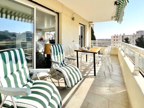 Patio, View (from property/room), Balcony/Terrace, Dining area