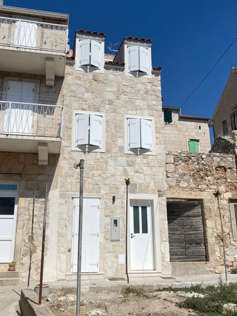 Tiny Secret House Apartment in Komiža