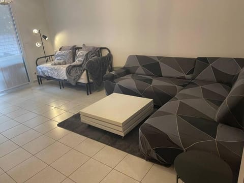 Maison entière Chenôve avec jardin House in Dijon