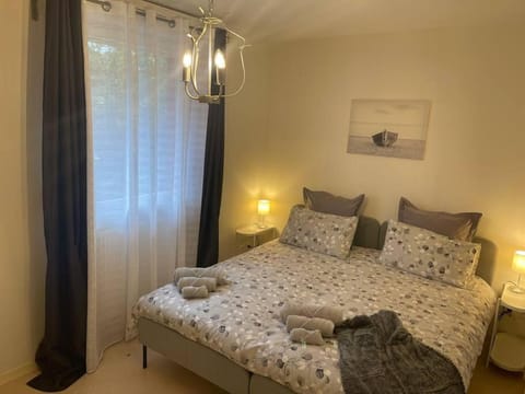 Maison entière Chenôve avec jardin House in Dijon