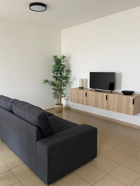 Communal lounge/ TV room, TV and multimedia, Living room, Evening entertainment
