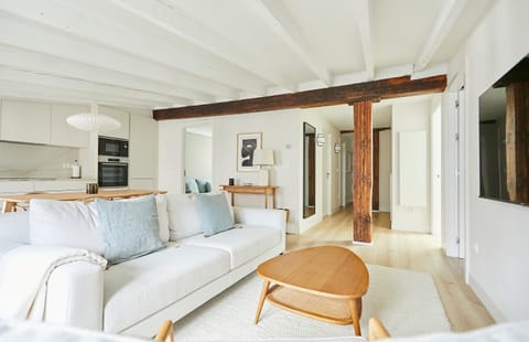 Kitchen or kitchenette, Living room, Dining area